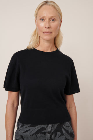 Silhouette Top | Black