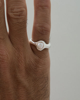 Simple Perlita Ring