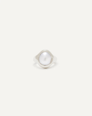 Simple Pearl Ring
